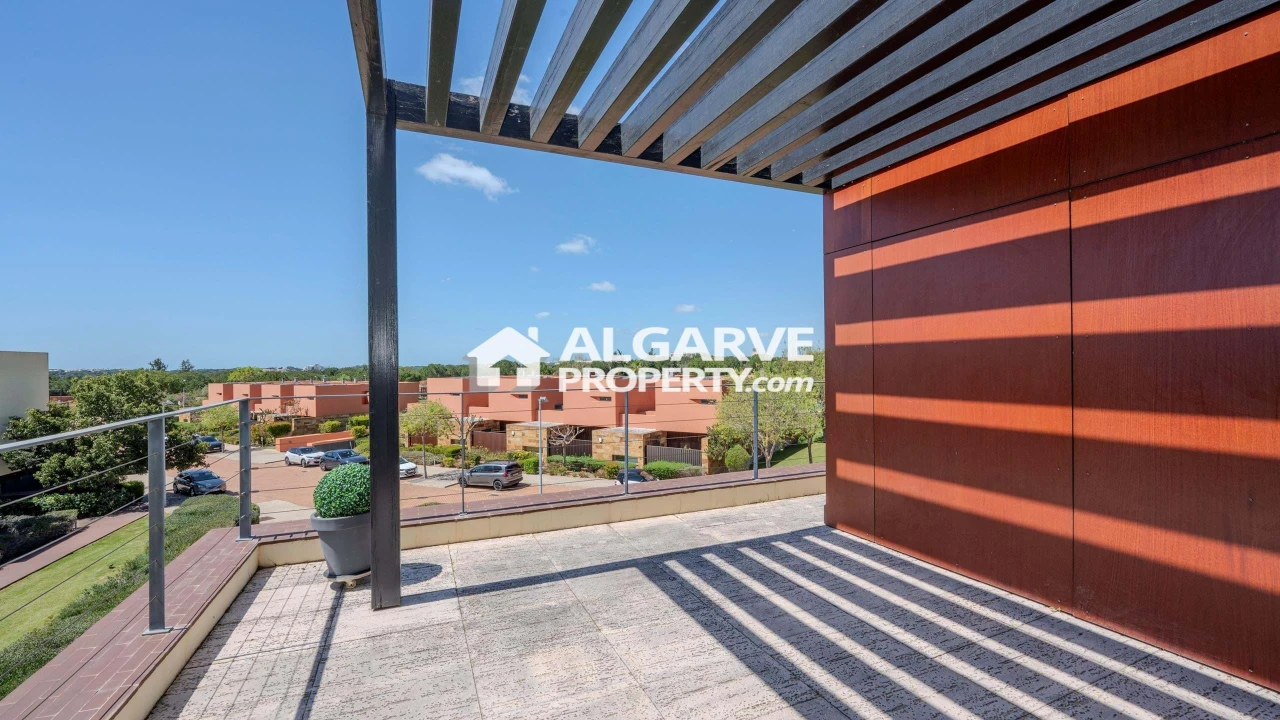 Apartamento T3 para Venda em Quarteira Foto 27