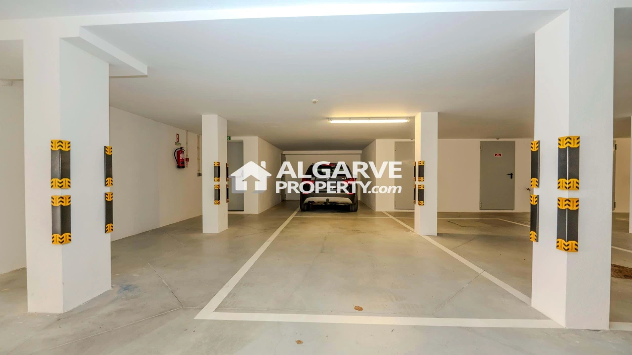 Apartamento T3 para Venda em Quarteira Foto 34