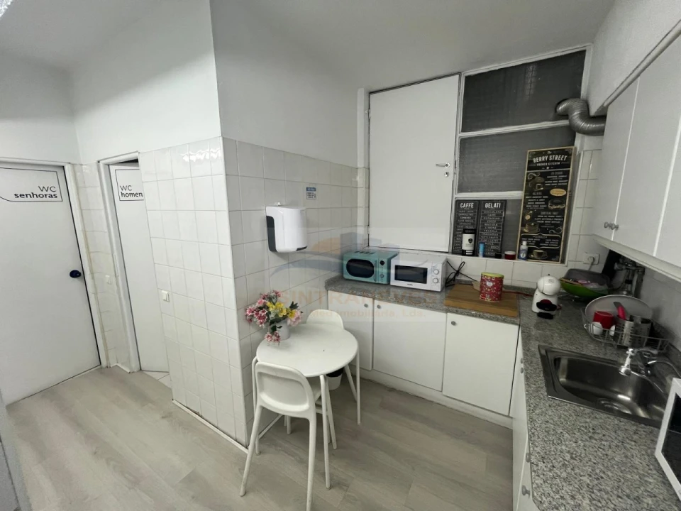 Armazém para Venda em Marvila Foto 2