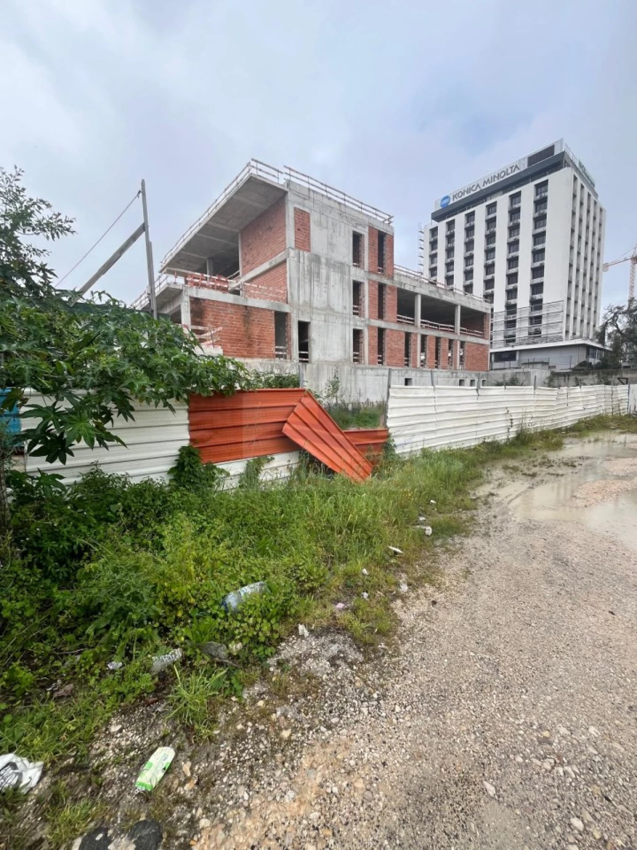 Terreno para Venda em Sacavém e Prior Velho Foto 5