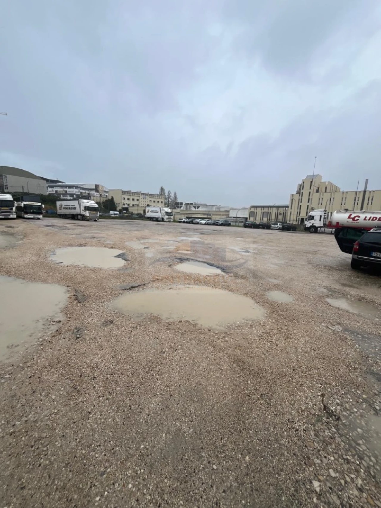Terreno para Venda em Sacavém e Prior Velho Foto 7