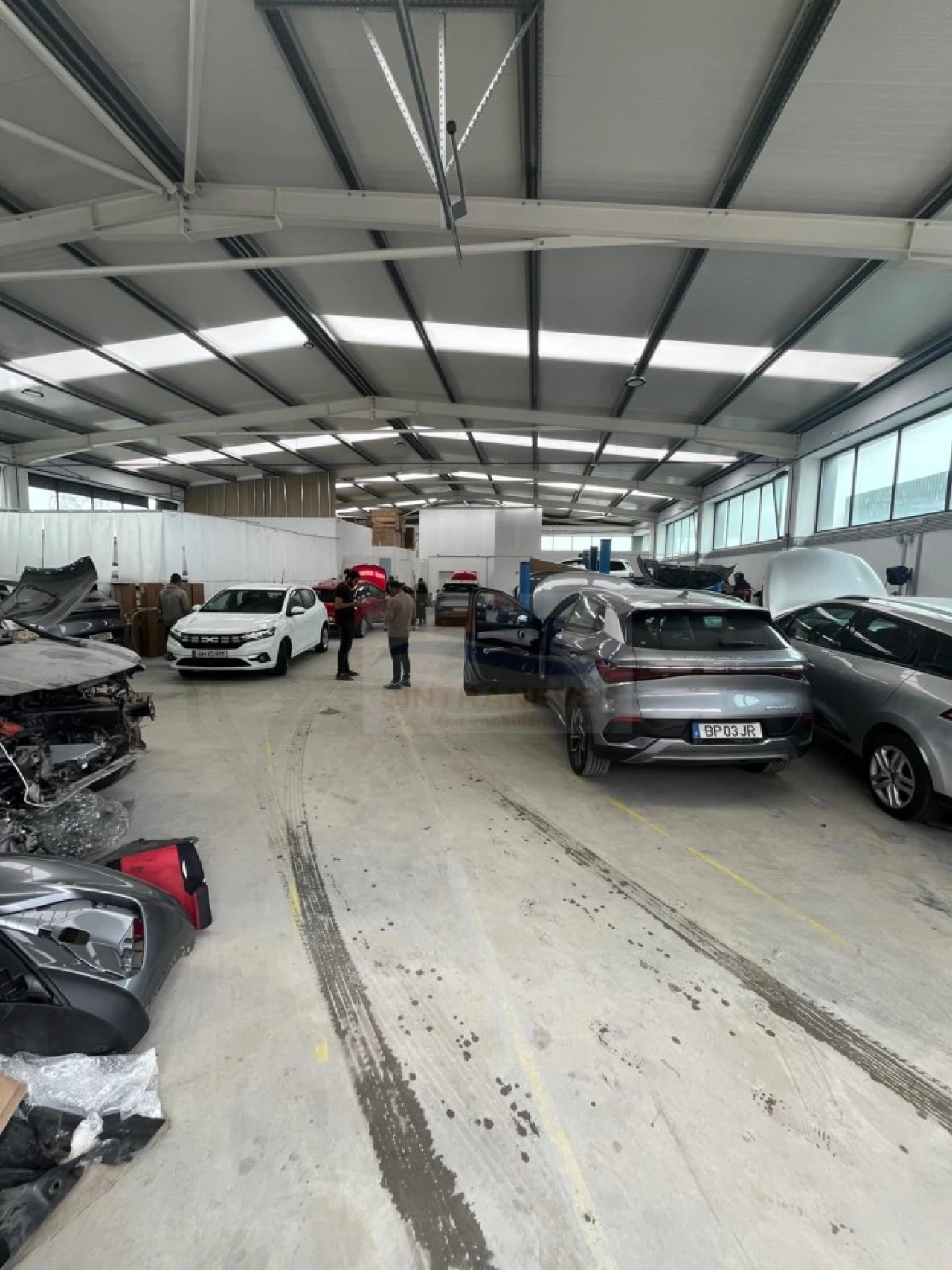 Armazém para Venda em Santo António dos Cavaleiros e Frielas Foto 6