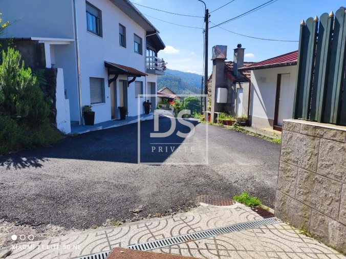 Moradia T2 para Venda em Romariz Foto 2