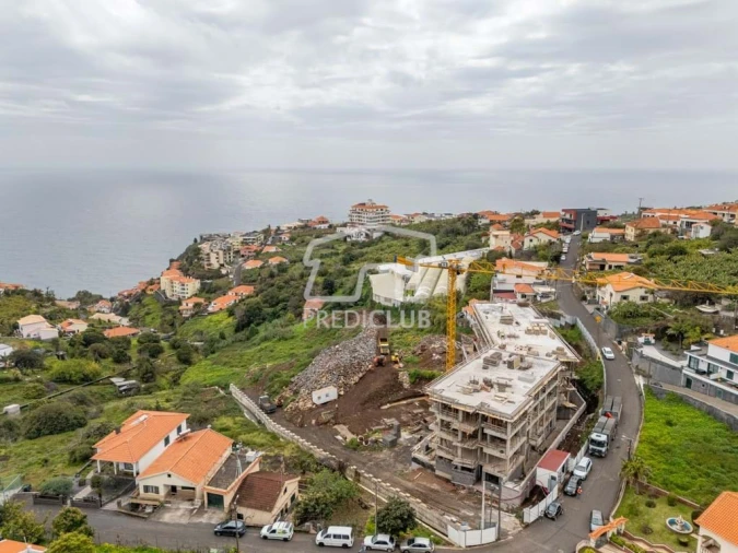 Apartamento T3 para Venda em Calheta Foto 20