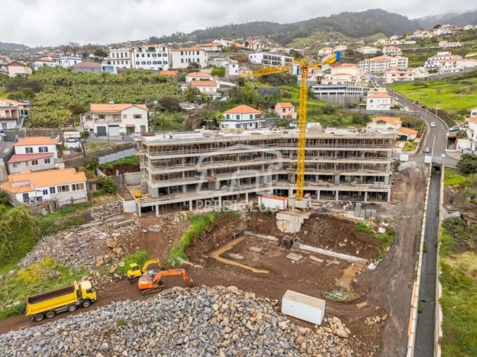 Apartamento T3 para Venda em Calheta Foto 21