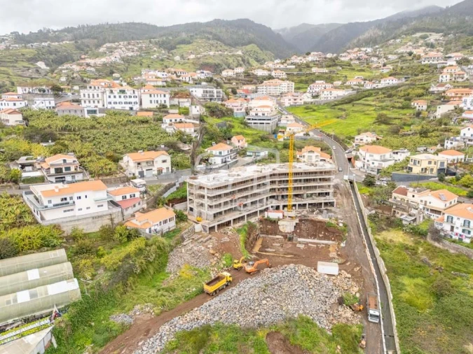 Apartamento T3 para Venda em Calheta Foto 19