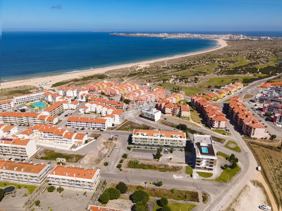 Apartamento T2 para Venda em Atouguia da Baleia Foto 1