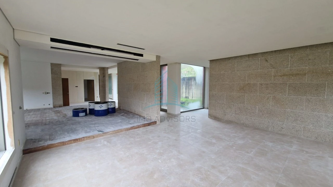 Moradia T4 para Venda em Vila Boa do Bispo Foto 17