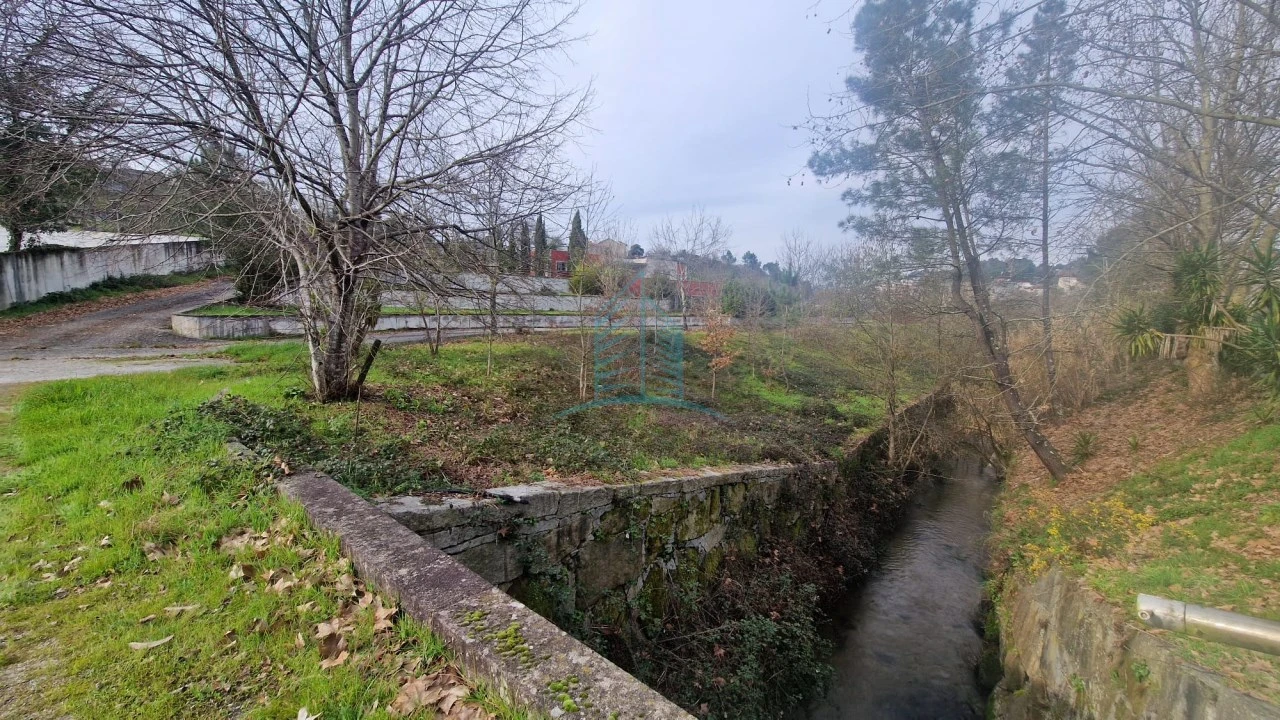 Moradia T4 para Venda em Vila Boa do Bispo Foto 18