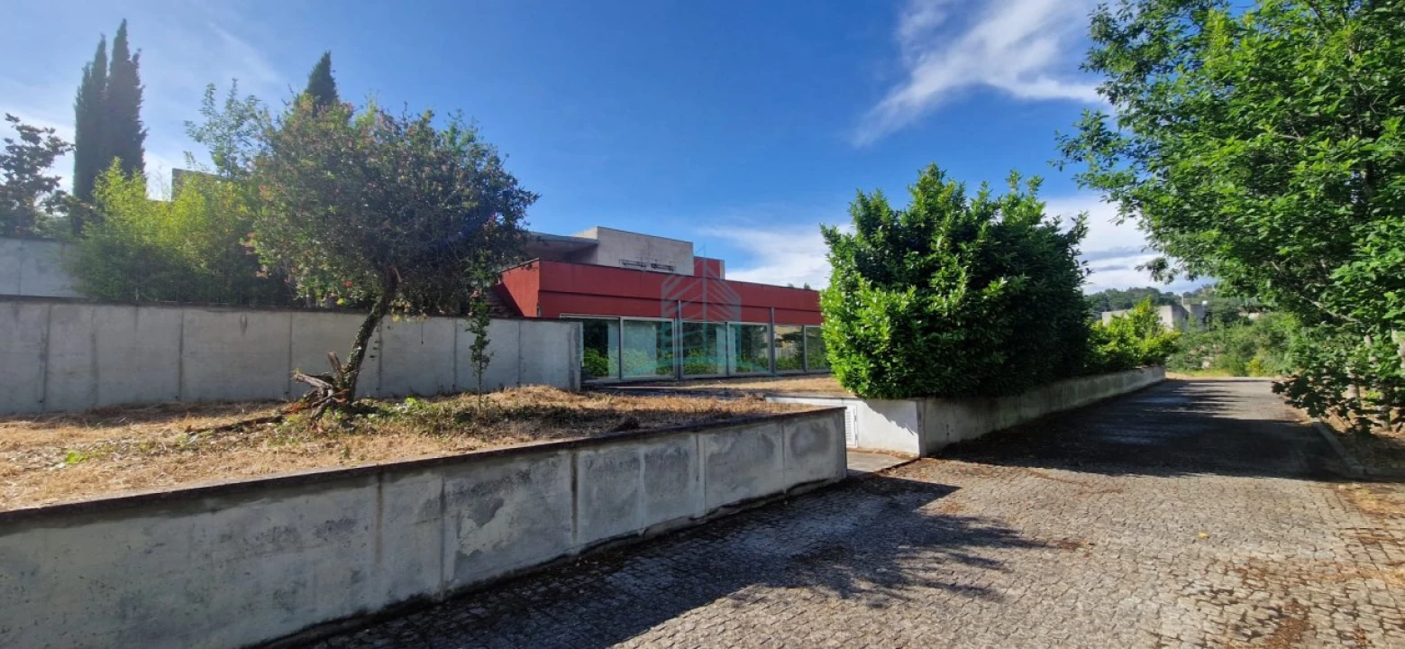 Moradia T4 para Venda em Vila Boa do Bispo Foto 28