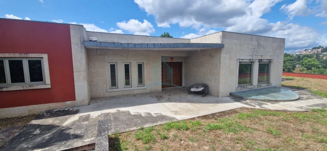 Moradia T4 para Venda em Vila Boa do Bispo Foto 3