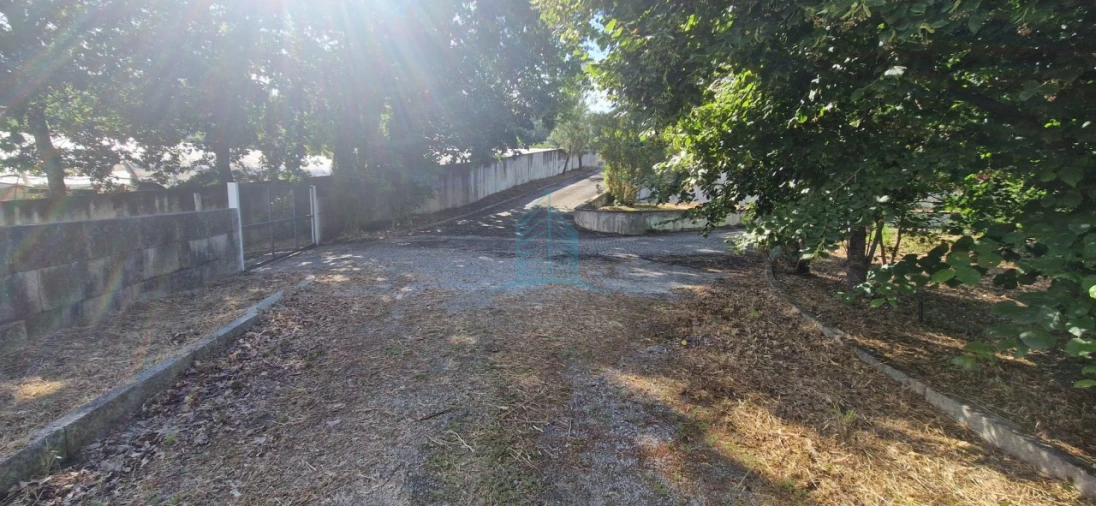 Moradia T4 para Venda em Vila Boa do Bispo Foto 25