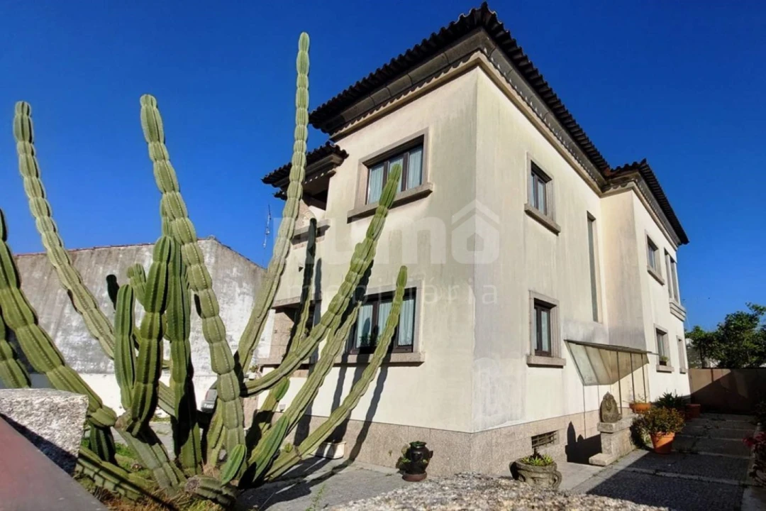 Moradia T5 para Venda em Santa Maria Maior e Monserrate e Meadela Foto 1