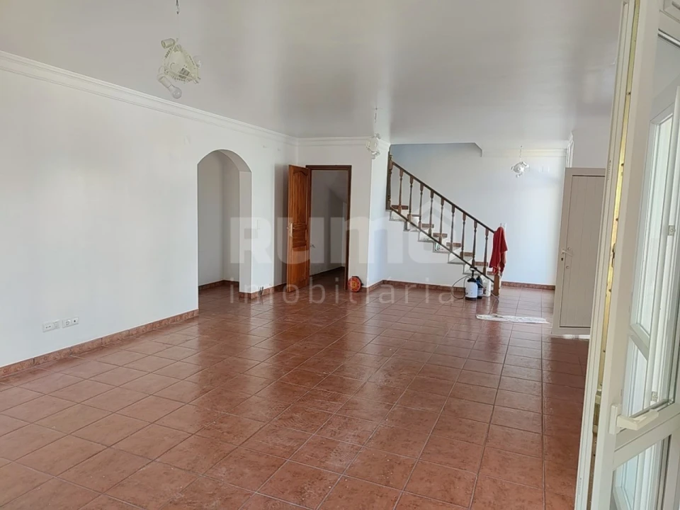 Moradia T5 para Venda em Vila Nova de Anha Foto 5