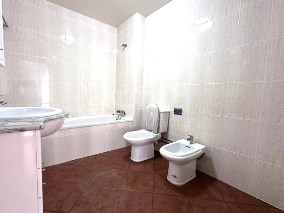 Moradia T5 para Venda em Vila Nova de Anha Foto 15