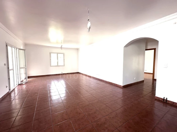 Moradia T5 para Venda em Vila Nova de Anha Foto 9