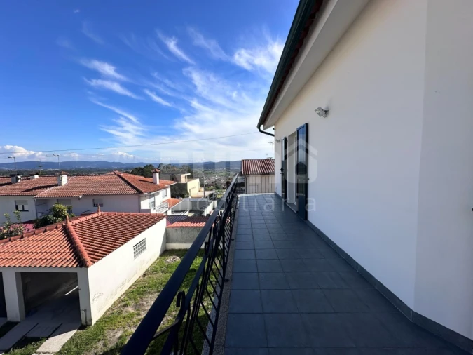 Moradia T5 para Venda em Vila Nova de Anha Foto 11