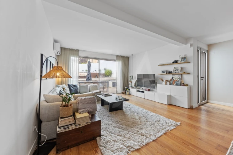 Moradia T2 para Venda em Ajuda Foto 2