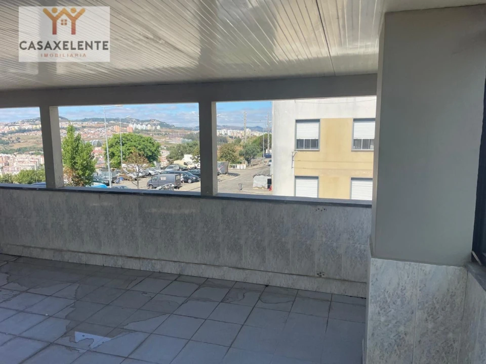 Prédio para Venda em Camarate, Unhos e Apelação Foto 3