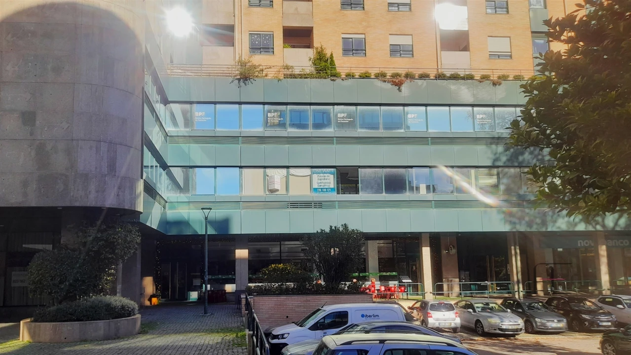 Escritório para Arrendamento em Ramalde Foto 2