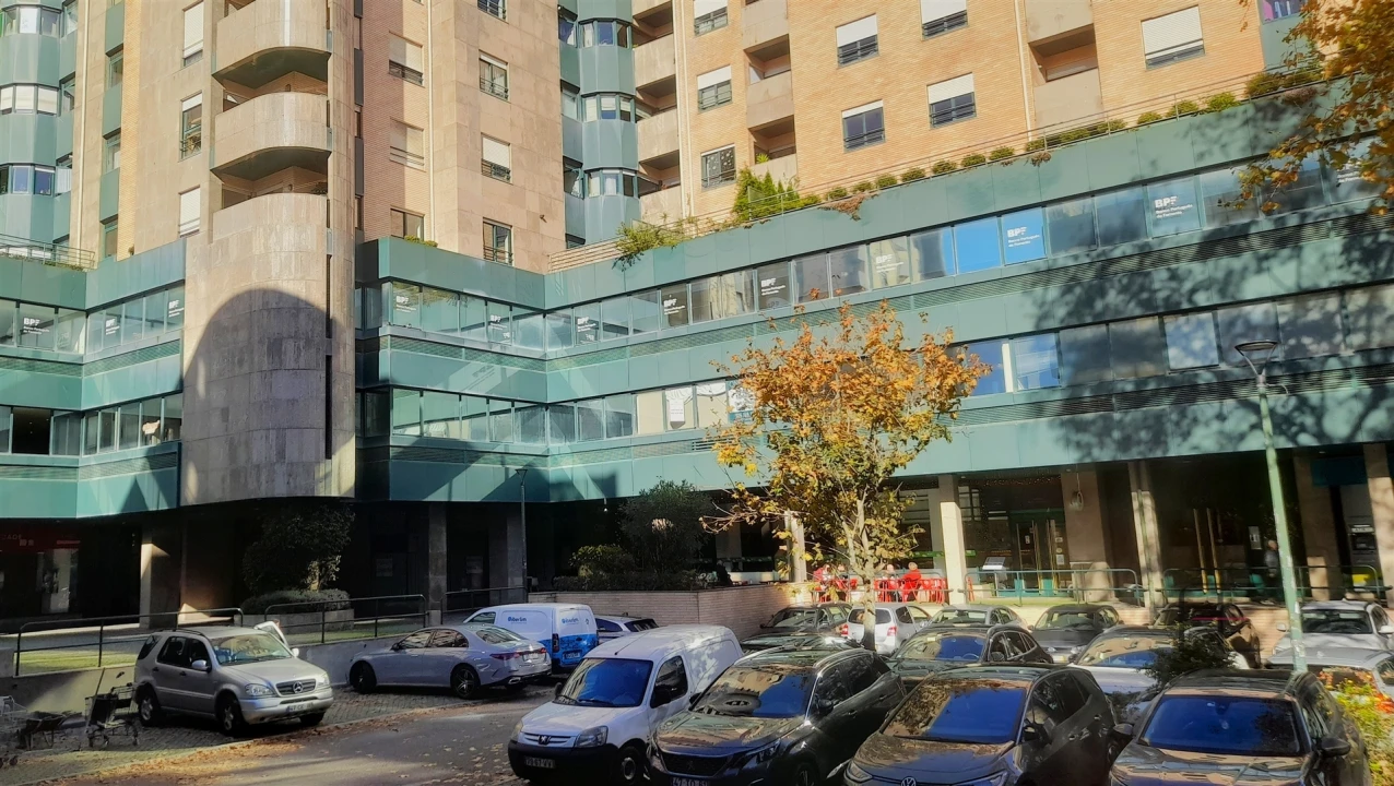 Escritório para Arrendamento em Ramalde Foto 1