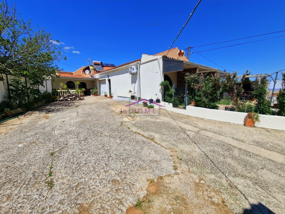 Moradia T5 para Venda em Loule (São Sebastião) Foto 3