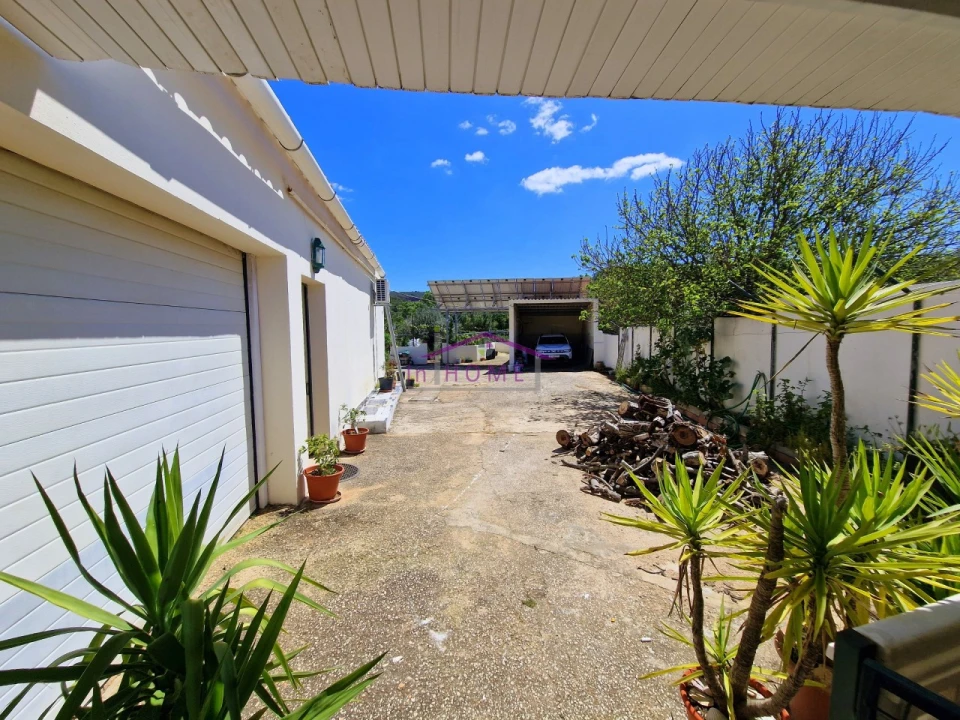 Moradia T5 para Venda em Loule (São Sebastião) Foto 2