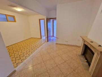 Moradia T5 para Venda em Loule (São Sebastião)