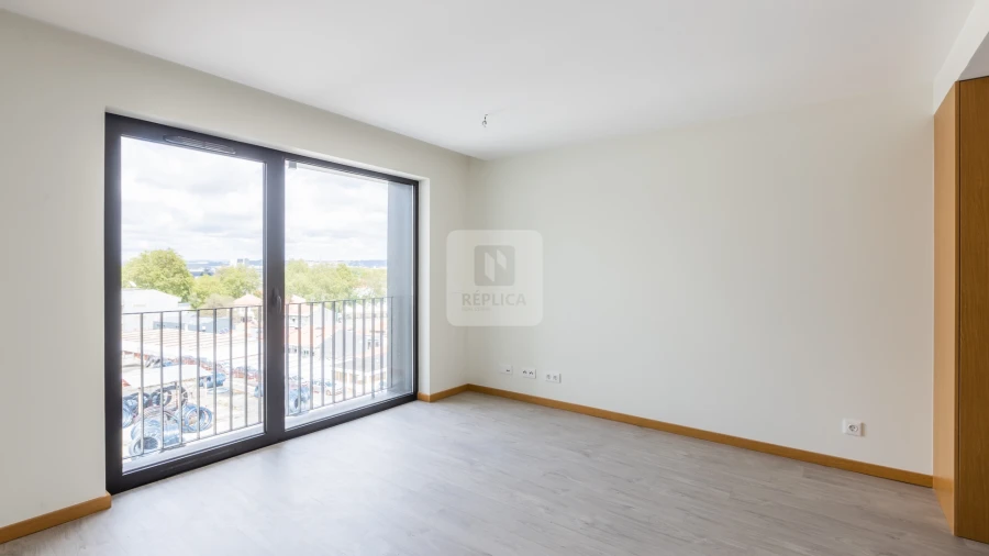 Apartamento T1 para Arrendamento em Bonfim Foto 5