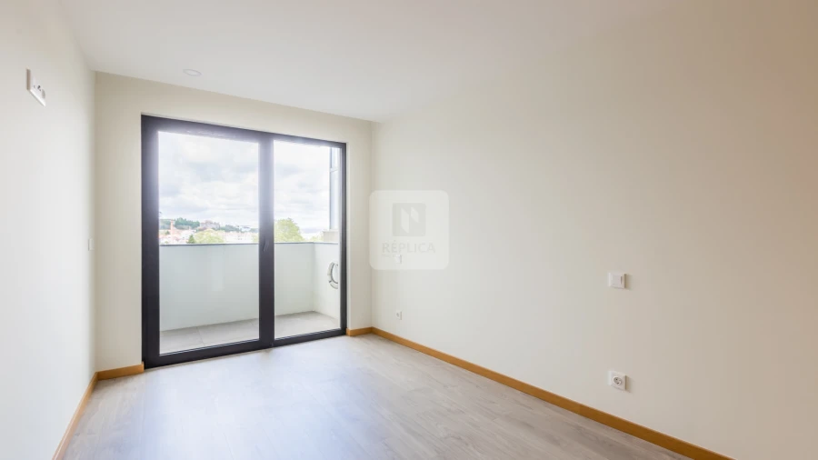 Apartamento T1 para Arrendamento em Bonfim Foto 10