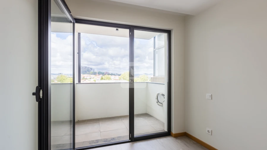 Apartamento T1 para Arrendamento em Bonfim Foto 11