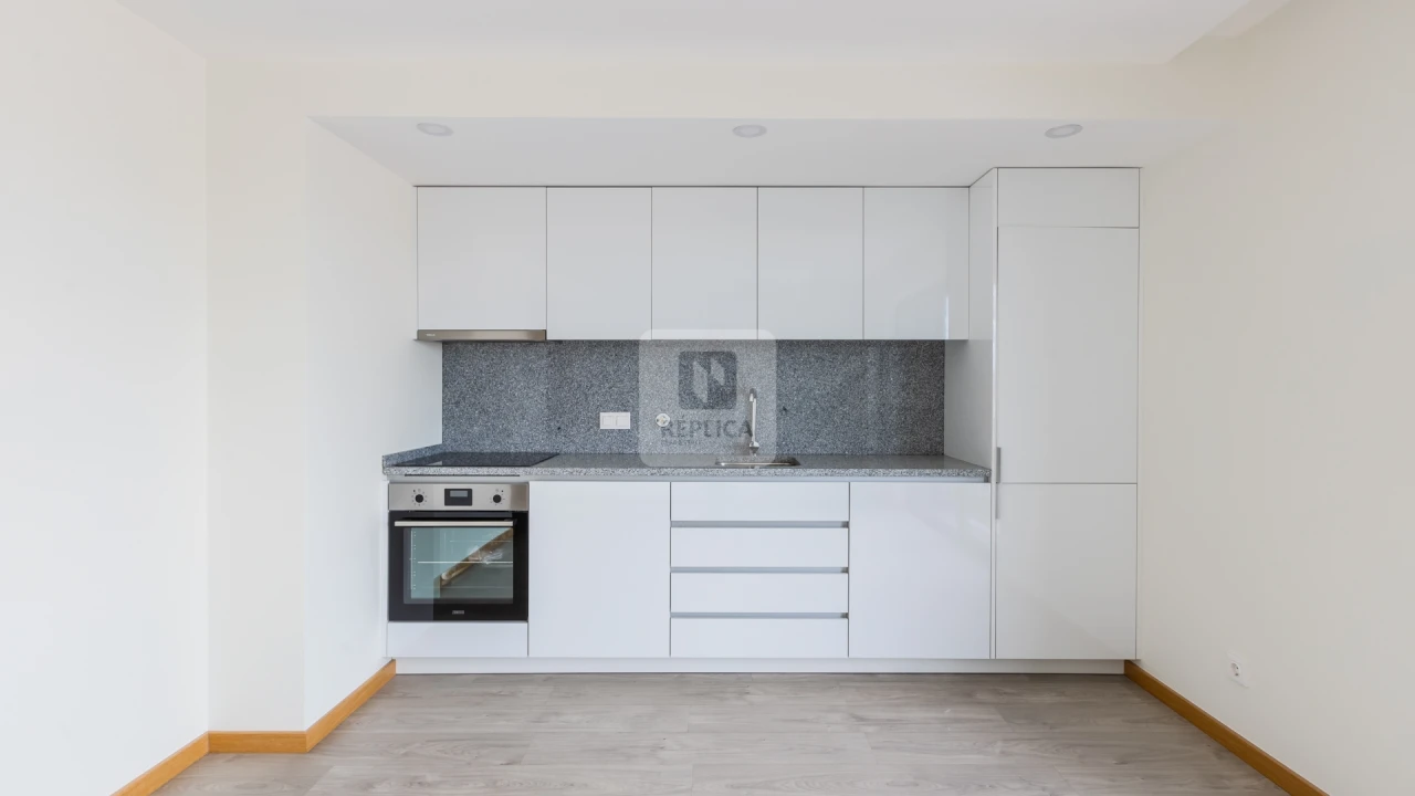 Apartamento T1 para Arrendamento em Bonfim Foto 4