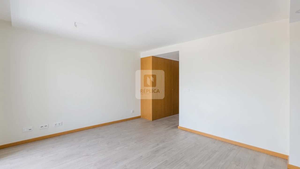 Apartamento T1 para Arrendamento em Bonfim Foto 7