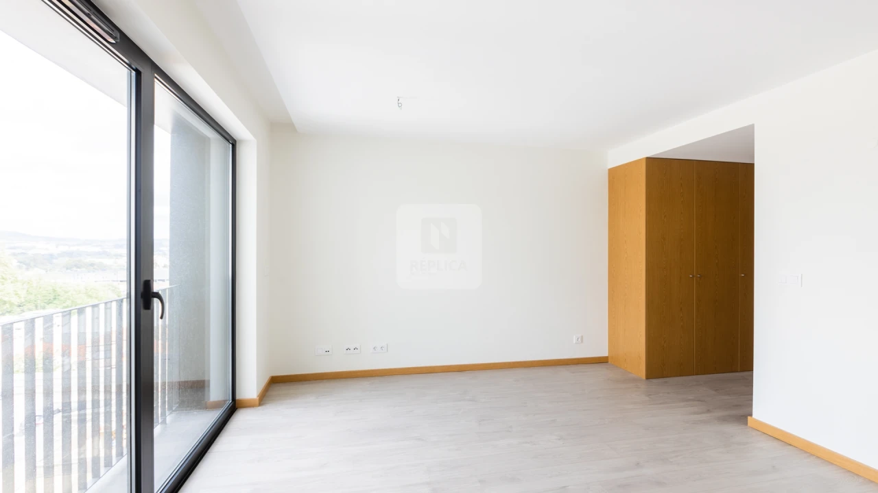 Apartamento T1 para Arrendamento em Bonfim Foto 6