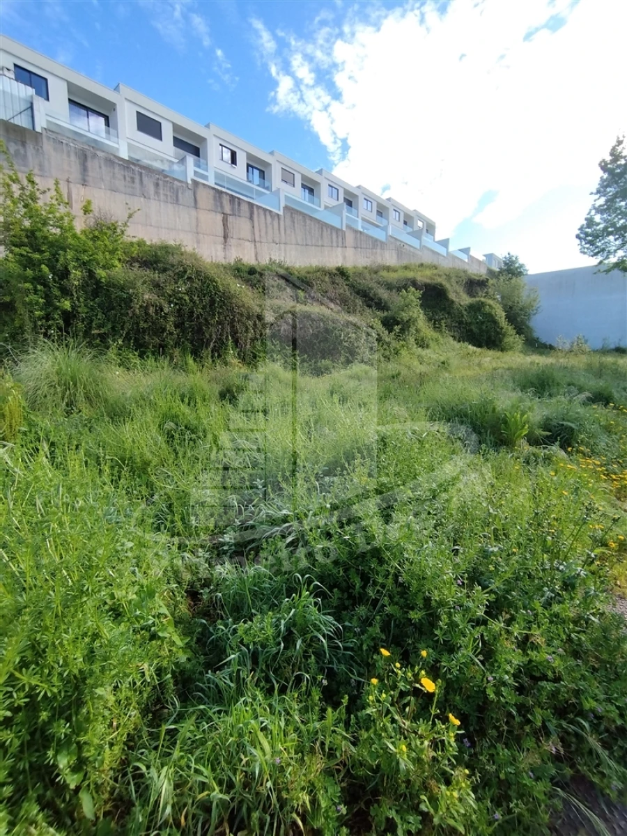 Terreno para Venda em Gualtar Foto 2