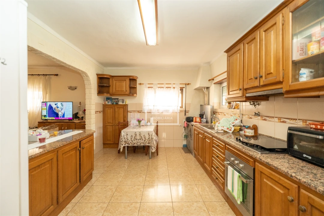 Moradia T5 para Venda em Lavos Foto 11