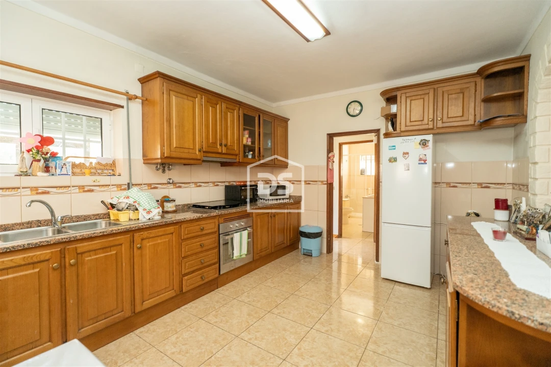 Moradia T5 para Venda em Lavos Foto 12