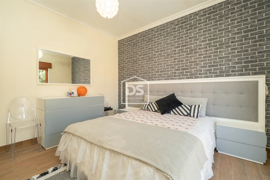 Moradia T5 para Venda em Lavos Foto 1