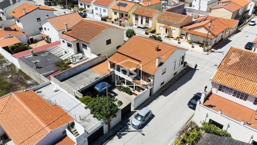 Moradia T5 para Venda em Lavos Foto 2