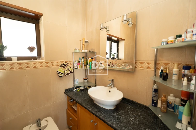 Moradia T5 para Venda em Lavos Foto 24