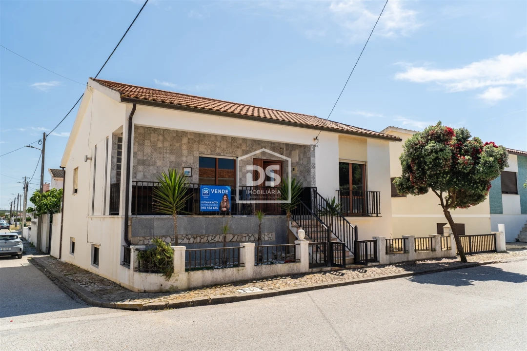 Moradia T5 para Venda em Lavos Foto 18