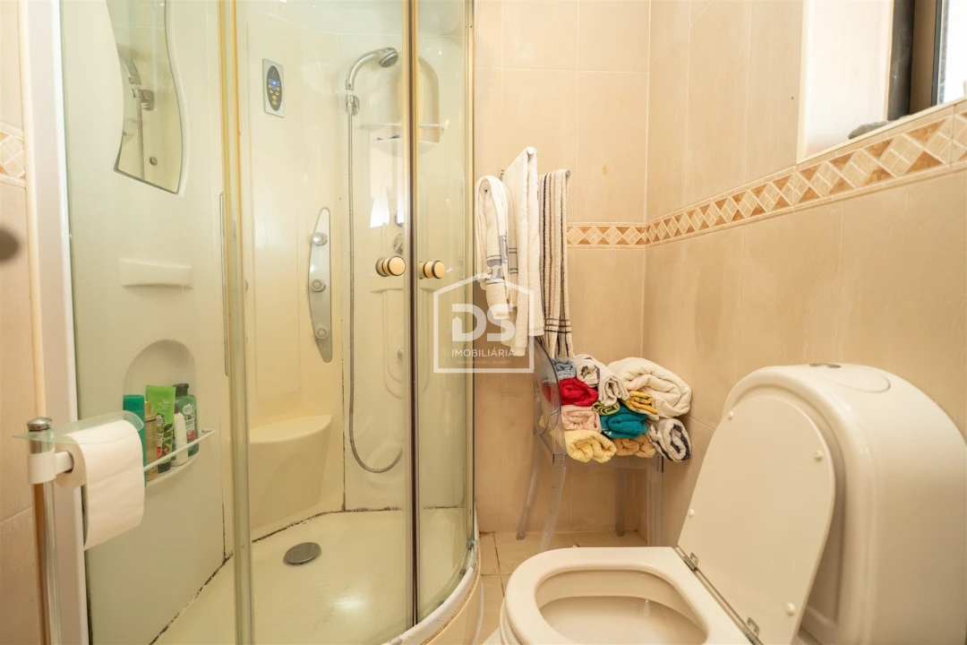 Moradia T5 para Venda em Lavos Foto 24