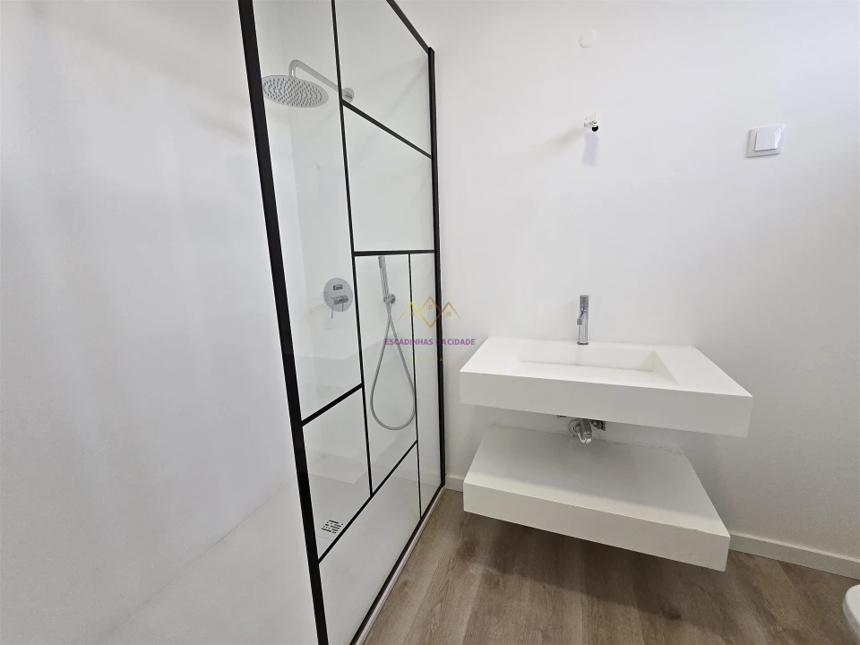 Moradia T3 para Venda em Vau Foto 23