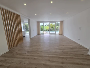Moradia T3 para Venda em Vau