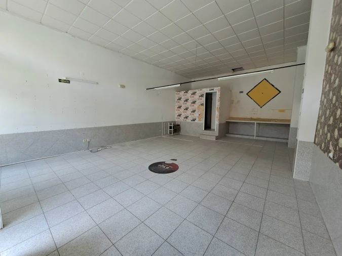 Loja para Arrendamento em Miranda do Douro Foto 8