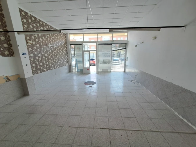 Loja para Arrendamento em Miranda do Douro Foto 1