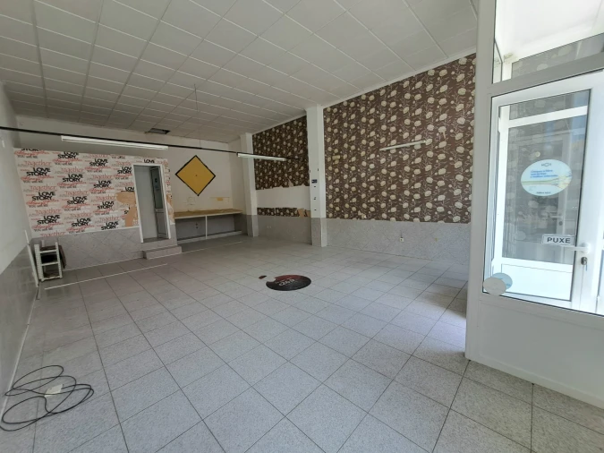 Loja para Arrendamento em Miranda do Douro Foto 6