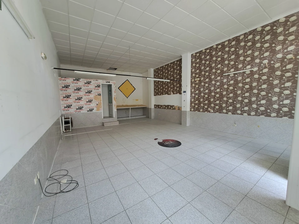 Loja para Arrendamento em Miranda do Douro Foto 7