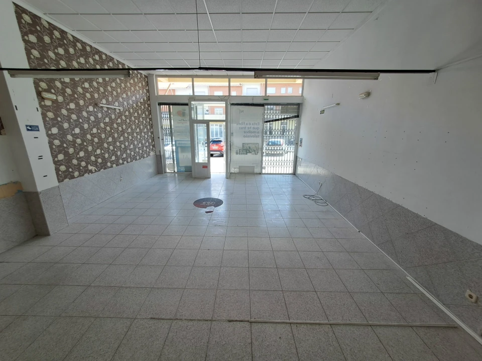 Loja para Arrendamento em Miranda do Douro Foto 14