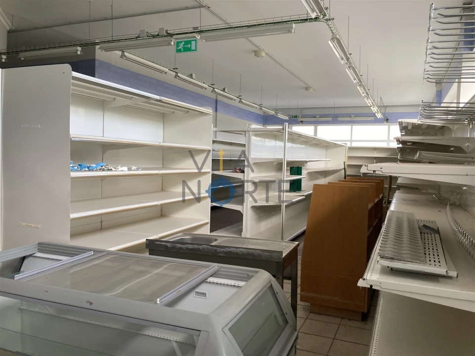 Loja para Venda em Macedo de Cavaleiros Foto 11